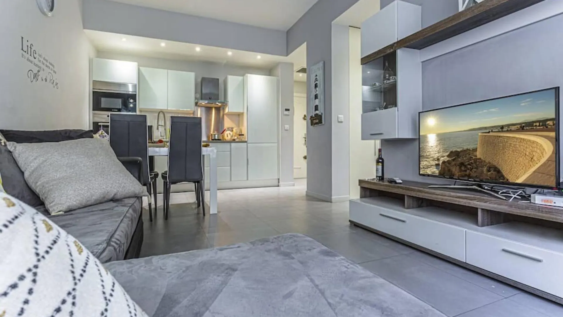 Dante 10 - Cosy Apartment Close Sea Франция